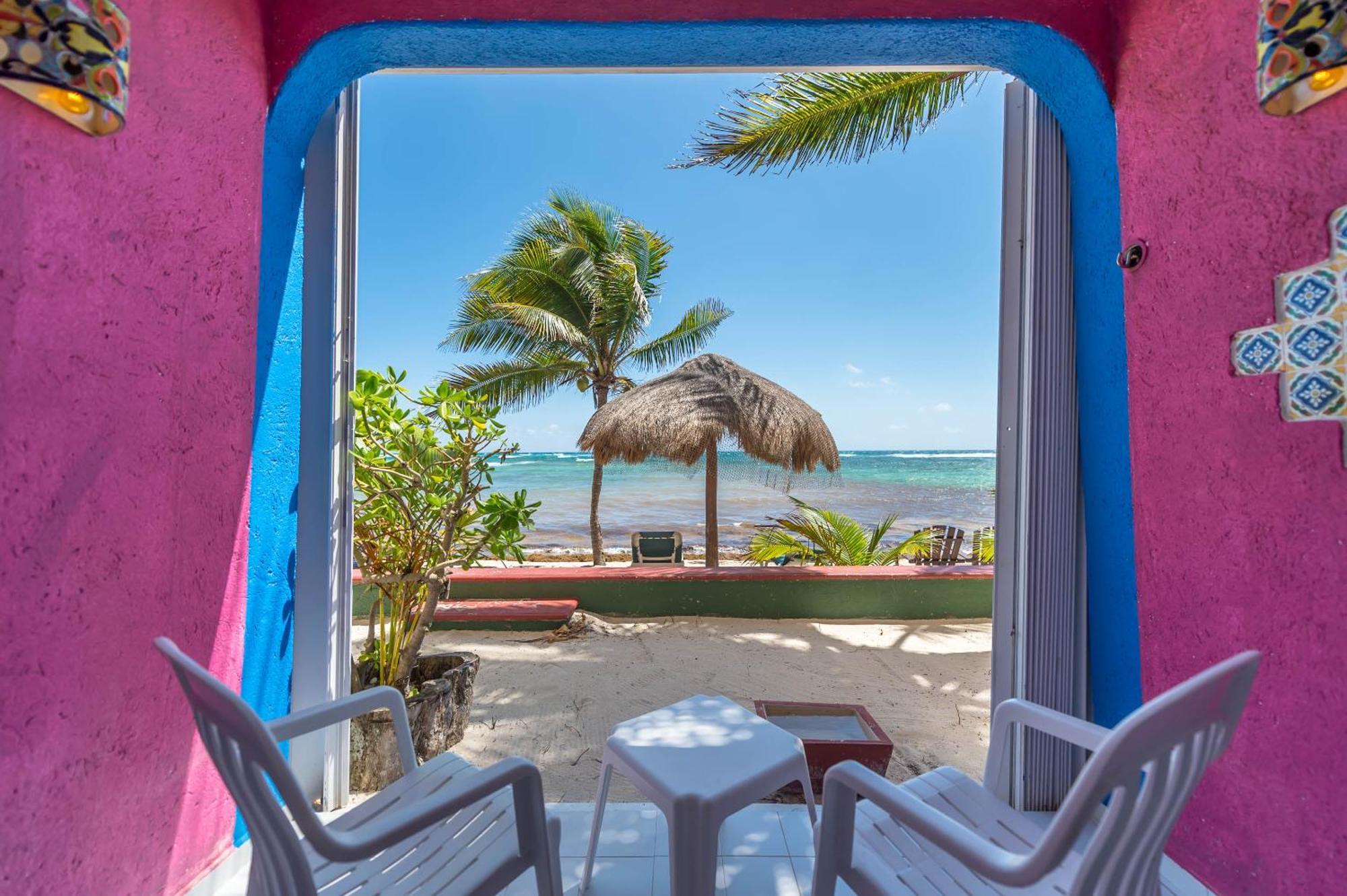 Del Sol Beachfront 아쿠말 외부 사진