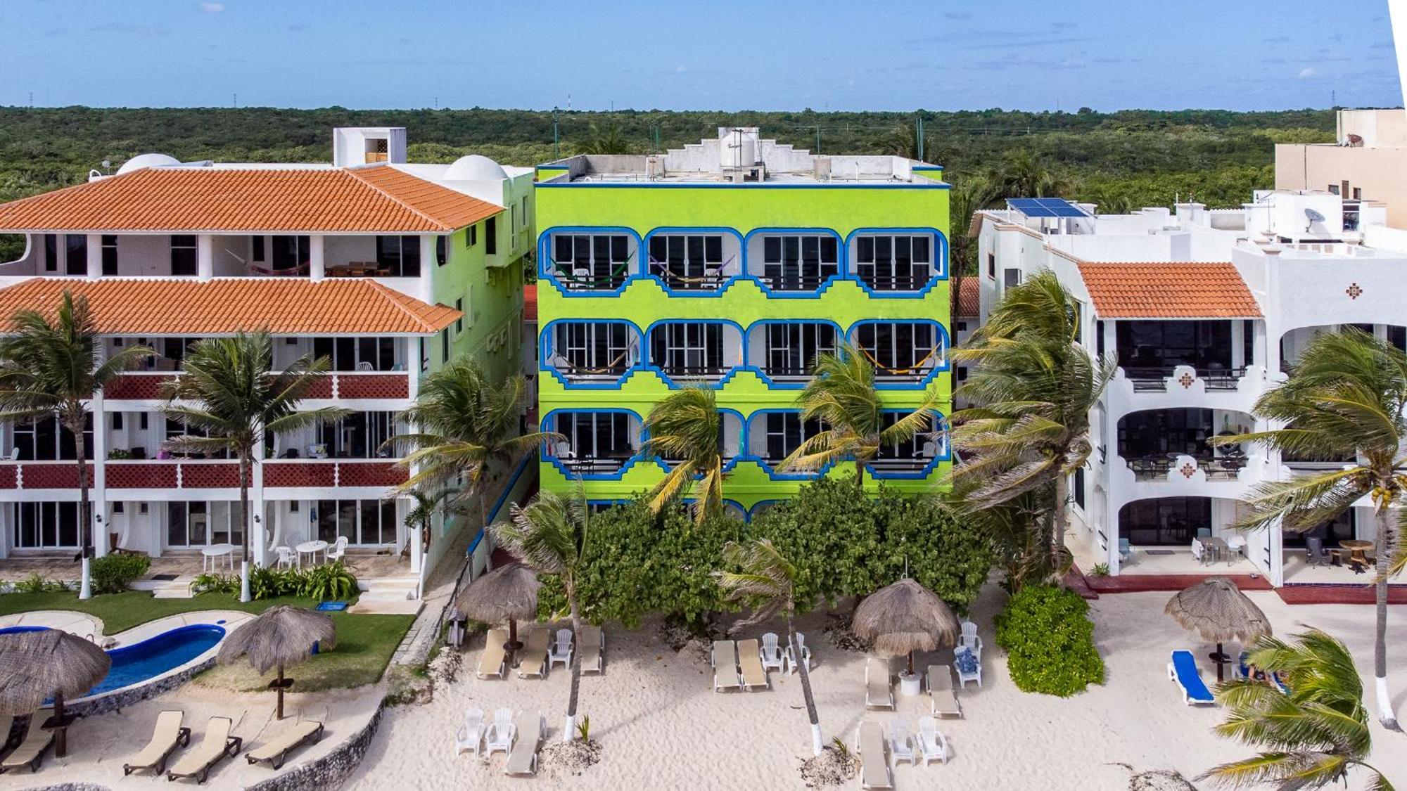 Del Sol Beachfront 아쿠말 외부 사진