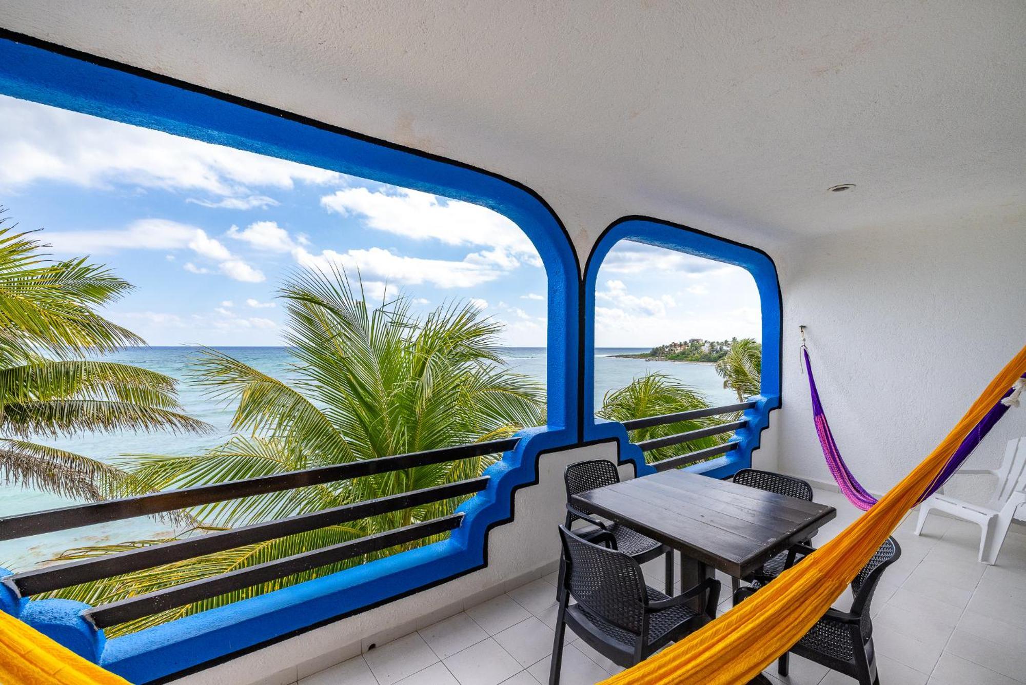 Del Sol Beachfront 아쿠말 외부 사진