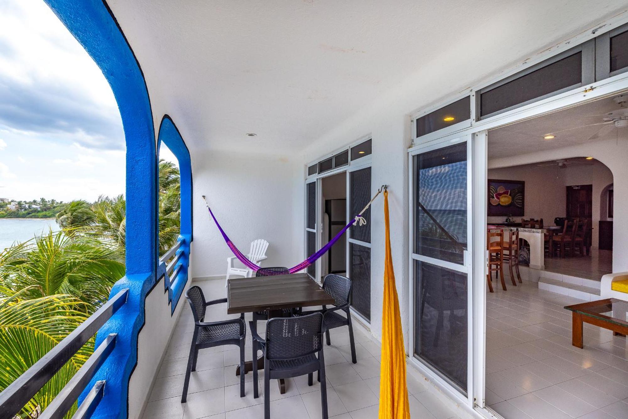 Del Sol Beachfront 아쿠말 외부 사진